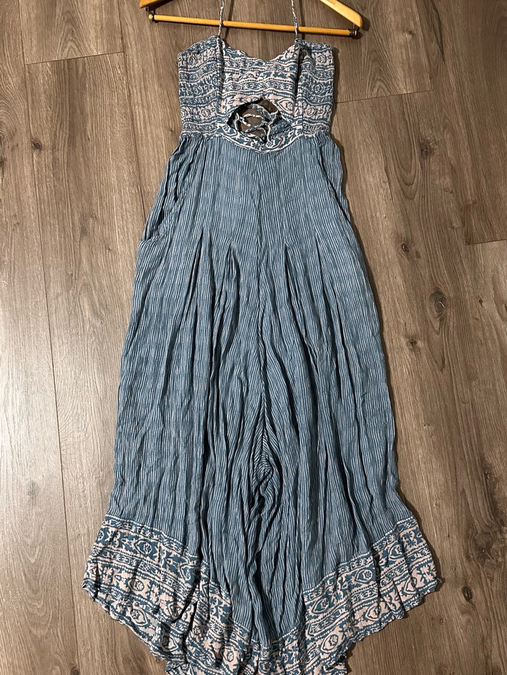 Free People Crystal Bay Jumpsuit Wide Leg Open Tied Halter Patterned BOHO - Picture 7 of 12